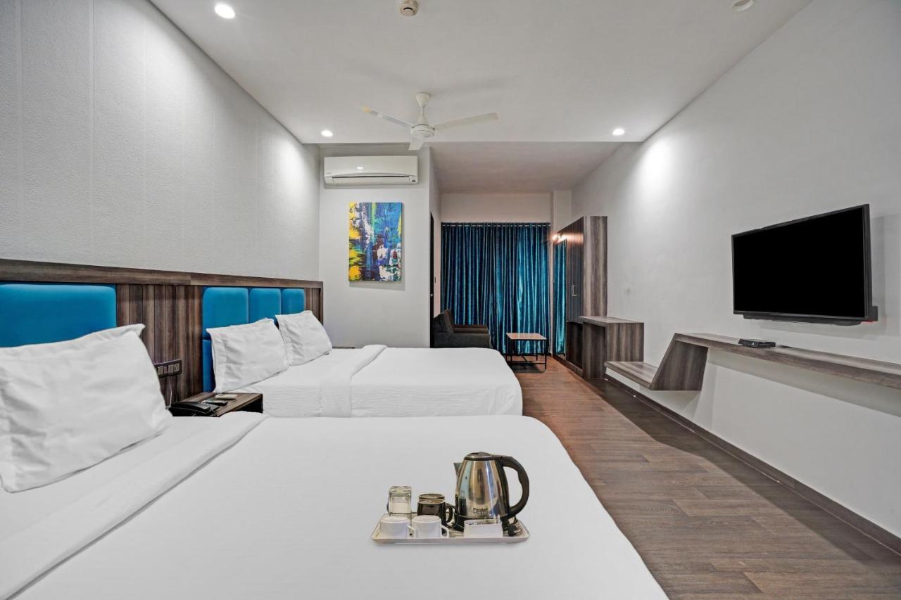 Super Oyo Townhouse 639 Hotel Citadel 2 Surat Exterior foto